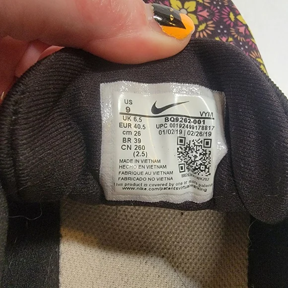 NIKE EUC Flex Experience 8 - Size 9 - Picture 11 of 11